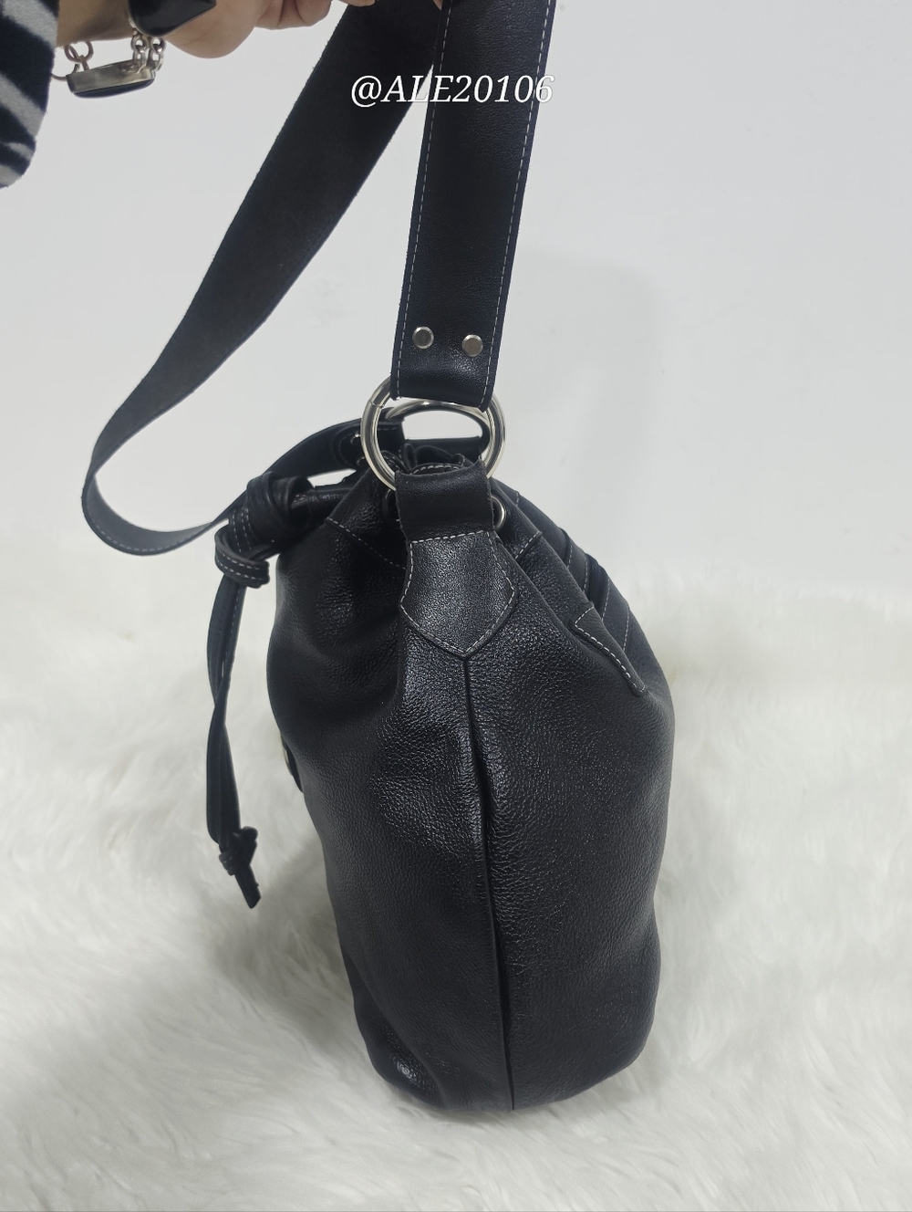 Harley-Davidson Black Leather Bucket Bag Drawstring Crossbody Purse - Picture 10 of 16